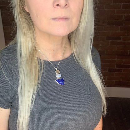 Celestial Harmony Necklace – Frost and Moonlight Collection